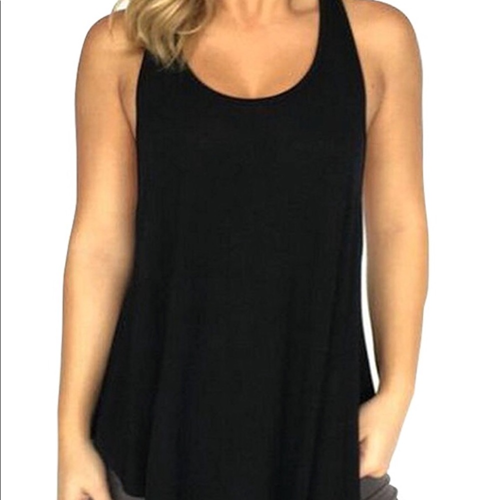 NWOT Black workout top🖤